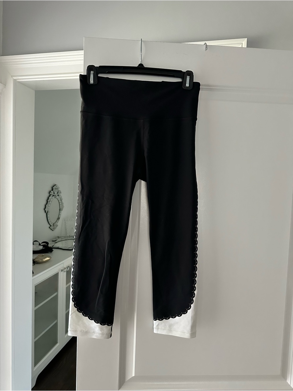 Athleta Black & White Scalloped-Hem Capri Length Leggings